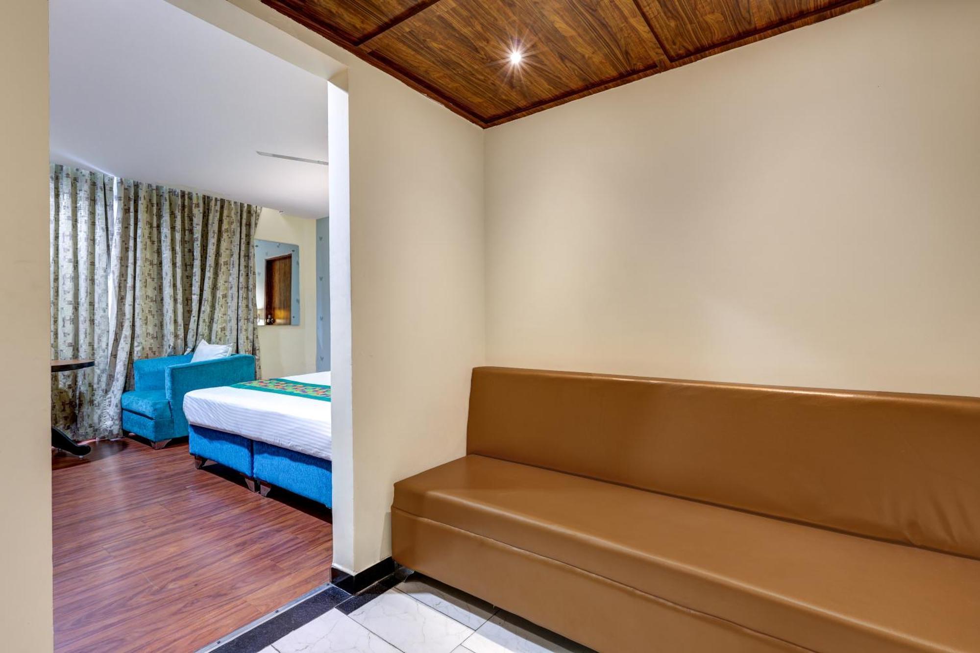 Treebo Blak & Wite Rk Beach Visakhapatnam Exterior foto