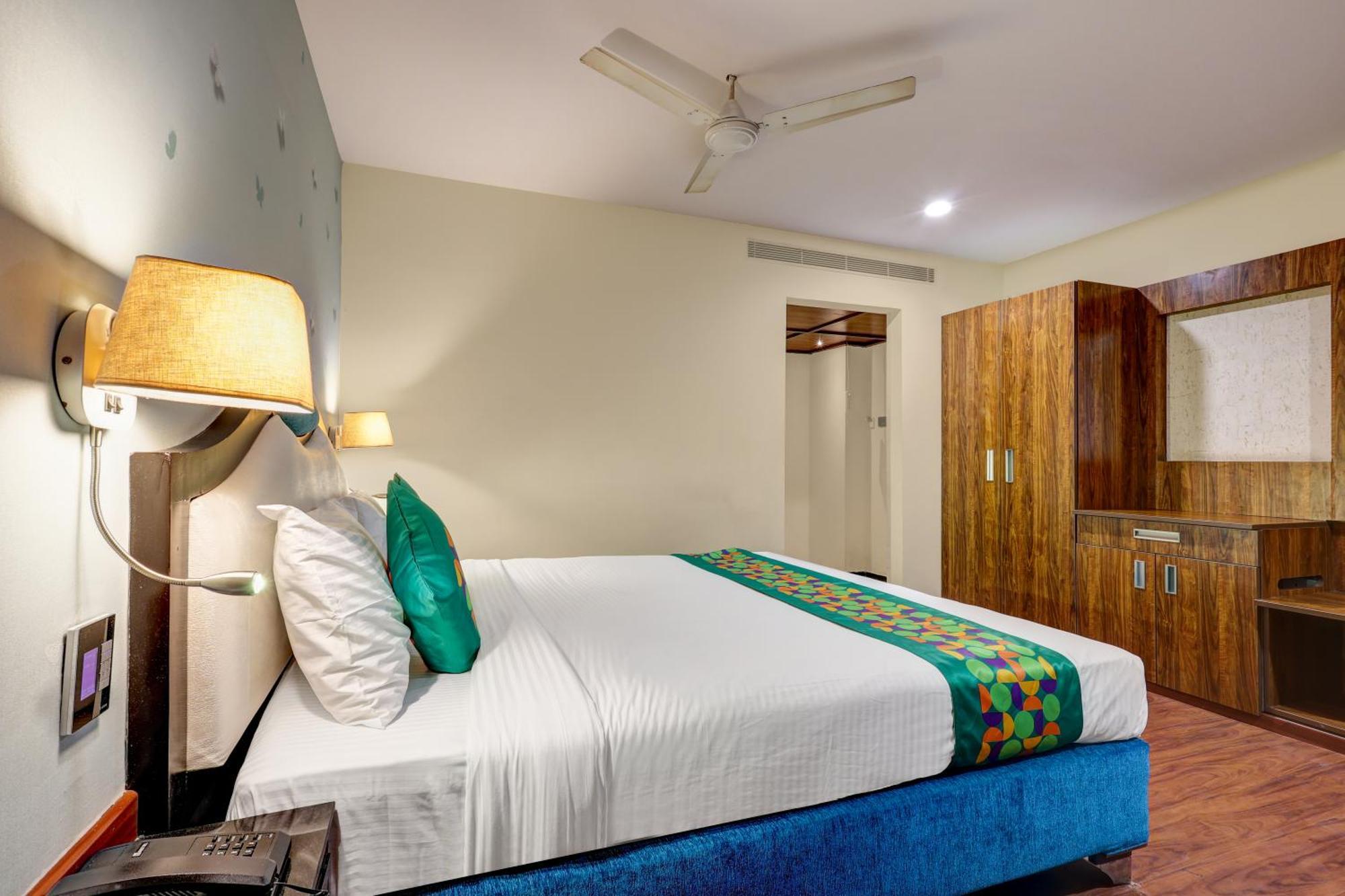 Treebo Blak & Wite Rk Beach Visakhapatnam Exterior foto